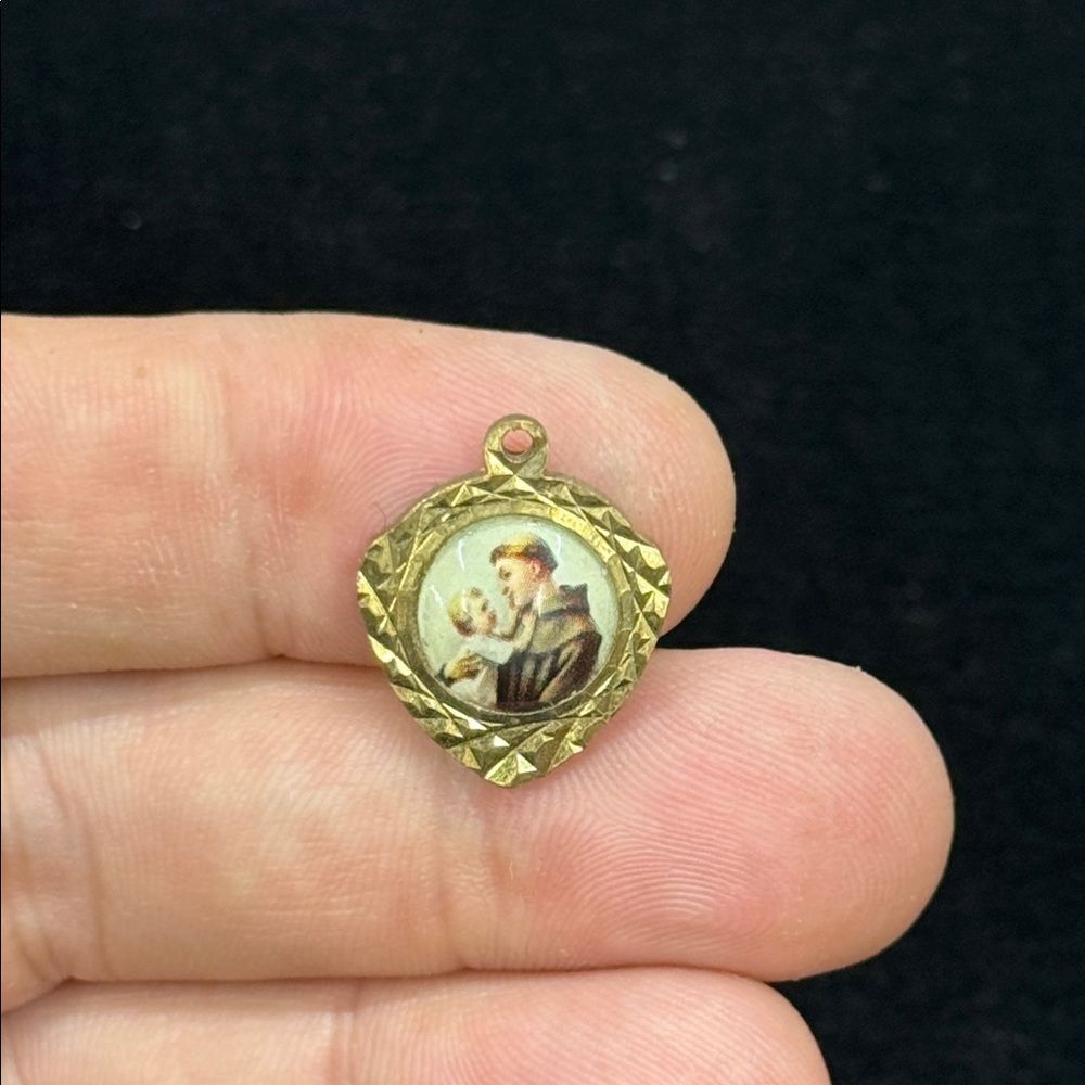 Vintage St Anthony Gold Religious Pendant